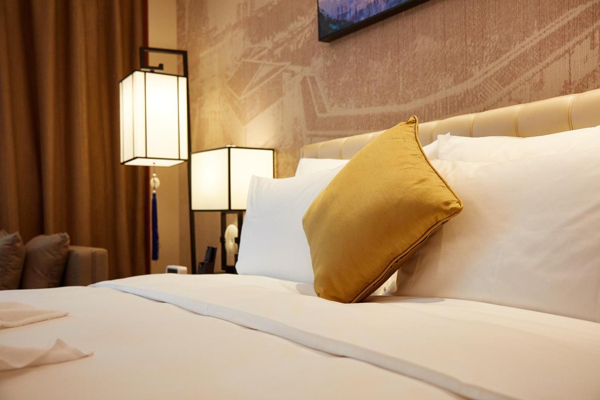 The Thousand Lantern Lake Hotel Foshan Exterior photo